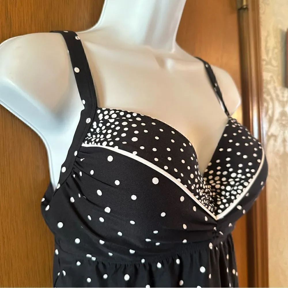 🍃 COCO REEF polkadot tankini top, with underwire and padded bra. 32-34D